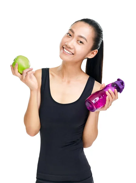 Lächelnder Junger Asiatischer Athlet Mit Schluck Flasche Und Grünem Apfel — Stockfoto