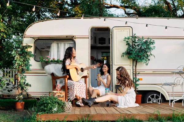 Laughing Happy Women Guitar Having Fun Together Outdoors Camper Van — Stock Photo, Image