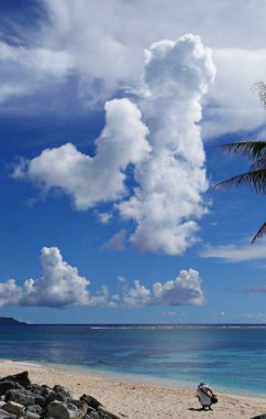 Sahilde muhteşem bulutlar