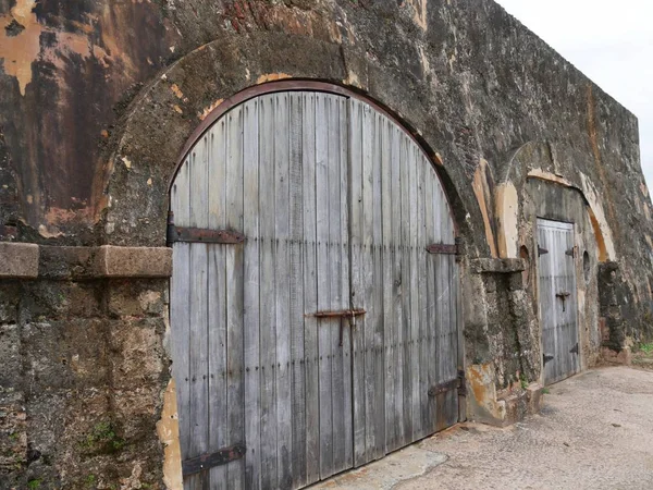 Oude deuren in het El Morro Fort, San Juan Puerto Rico — Stockfoto