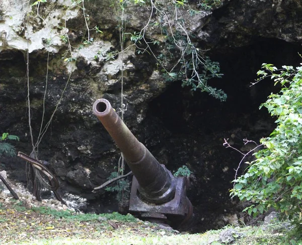 Old Japanese Cannon Way Savannah Mountain Rota Northern Mariana Islands — Stock Photo, Image