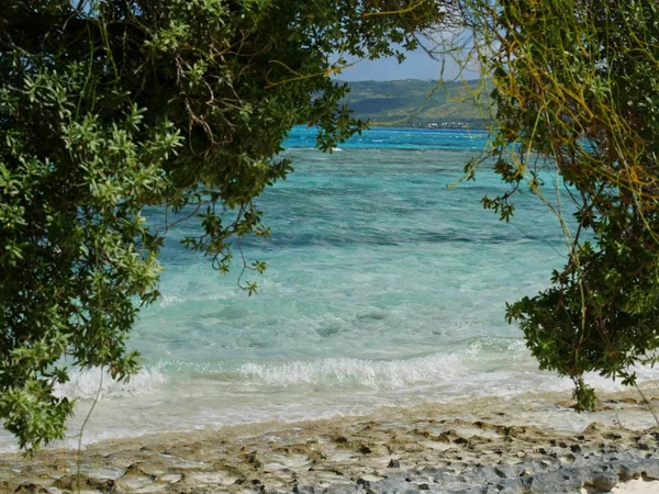 Costa rochosa, Ilha de Managaha — Fotografia de Stock