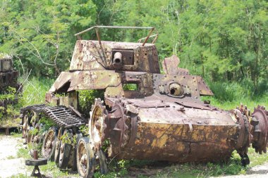 Ön görünüm eski Japon tanker Aslito Havaalanı, Saipan, kapatmak, 