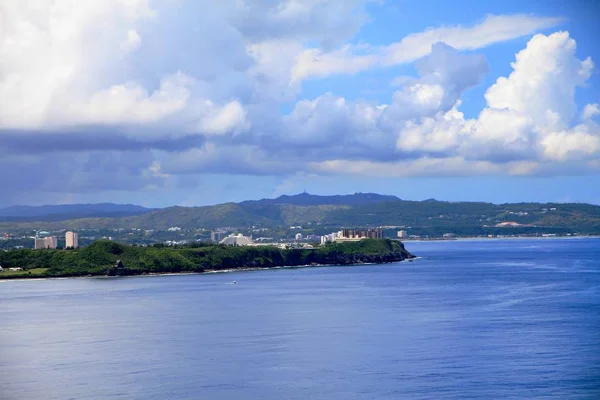 Kustnära utsikt över Guam — Stockfoto