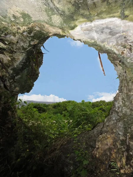 Kukátko Částečně Pokryté Křovinami Japonském Dravku Druhé Světové Války Vesnici — Stock fotografie