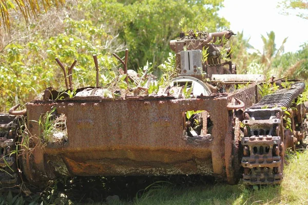 Rota, Kuzey Mariana Adaları çalılıklarında bir Dünya Savaşı 11 tanker kalıntıları yakın