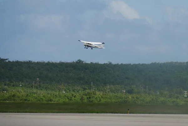 Saipan Cnmi Petit Avion Décolle Aéroport International Saipan Également Connu — Photo