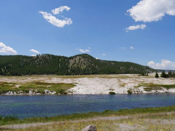 Krásná Krajina Horní Gejzírové Pánvi Yellowstonském Národním Parku Wyoming — Stock fotografie