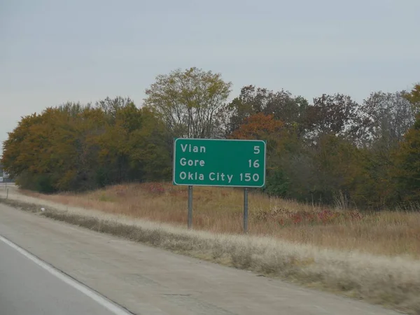Assine Longo Estrada Com Instruções Para Vian Gore Oklahoma City — Fotografia de Stock