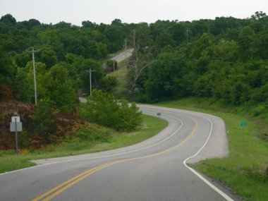 Braggs, Oklahoma 'da Manzaralı Viraj Yolu