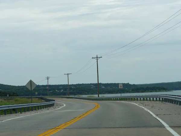 オクラホマ州テンキラー湖の道路 — ストック写真