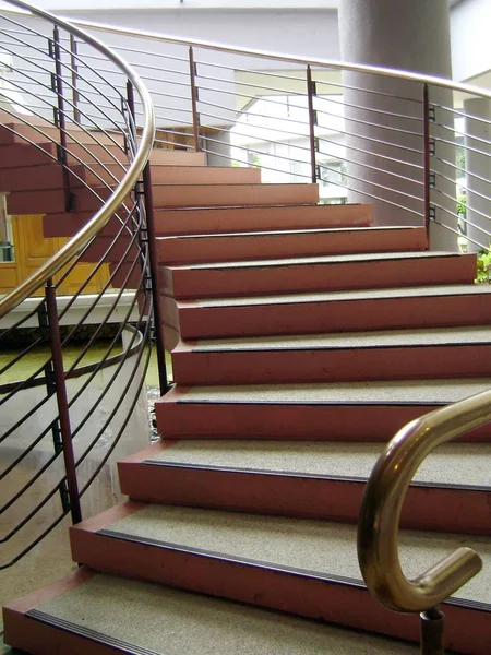 Escalier Avec Balustrades Intérieur Bâtiment — Photo