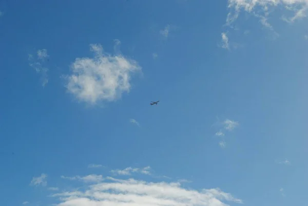 Beau Ciel Bleu Clair Avec Des Nuages Coton Une Vue — Photo