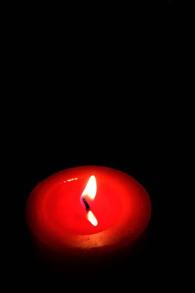 Close Burning Wick Red Candle Dark Background — 스톡 사진