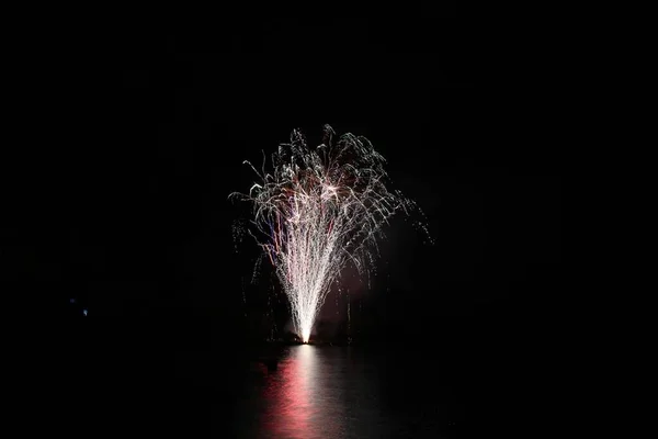 Fireworks Skies Reflected Waters — ストック写真