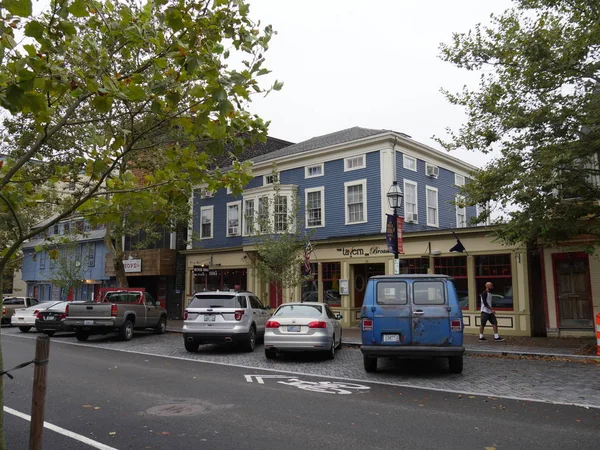 Newport Rhode Island September 2017 Row Shops Stores Cars Parked — Stok fotoğraf