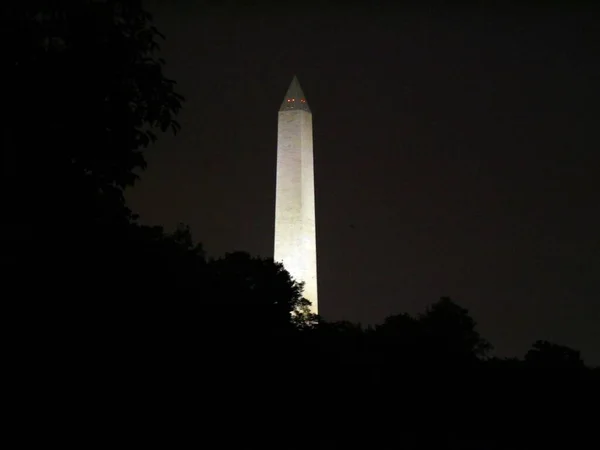Monumento Washington Noche Con Las Siluetas Oscuras Los Árboles Primer — Foto de Stock