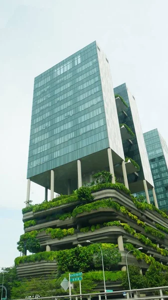 Szingapúr Szingapúr 2016 Március Parkroyal Hotel Portréja Ikonikus Zöld Hotel — Stock Fotó