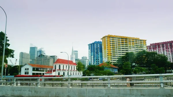 Singapura Singapura Março 2016 Edifícios Modernos Vistos Outro Lado Rua — Fotografia de Stock