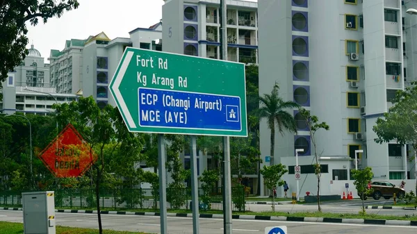 Сингапур Сингапур Март 2016 Дорожный Знак Указателями Форт Роуд Аранг — стоковое фото