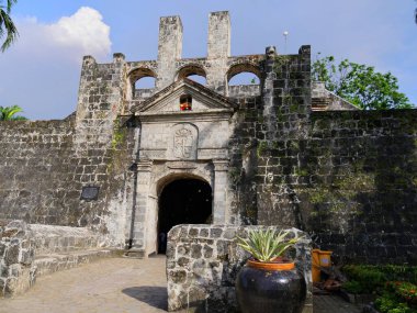 Cebu City, Filipinler 'deki tarihi San Pedro Kalesi cephesi.. 