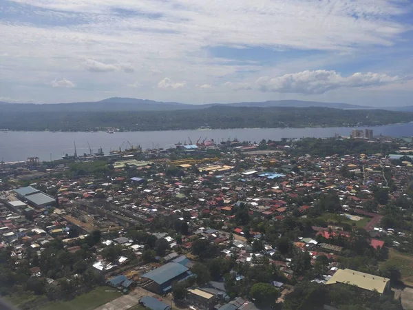 Vista Aérea Sasa Davao Acercándose Aeropuerto Internacional Davao Con Isla — Foto de Stock