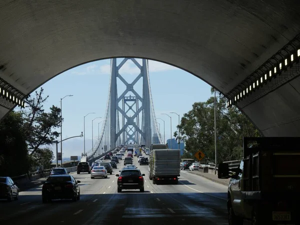 São Francisco Califórnia Julho 2018 Veículos Atravessam Túnel Até Golden — Fotografia de Stock