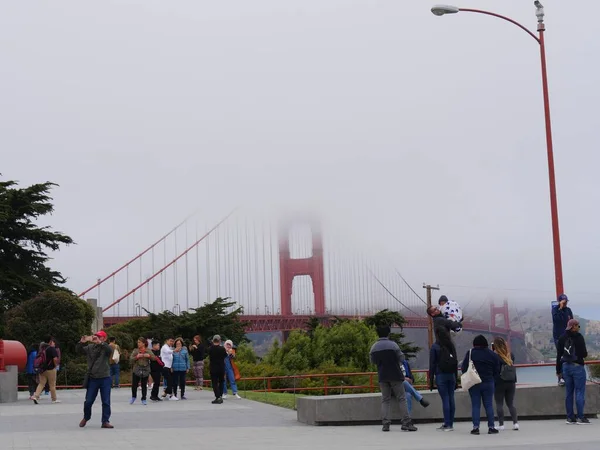 San Francisco Californië Juli 2018 Mensen Poseren Voor Souvenirfoto Van — Stockfoto