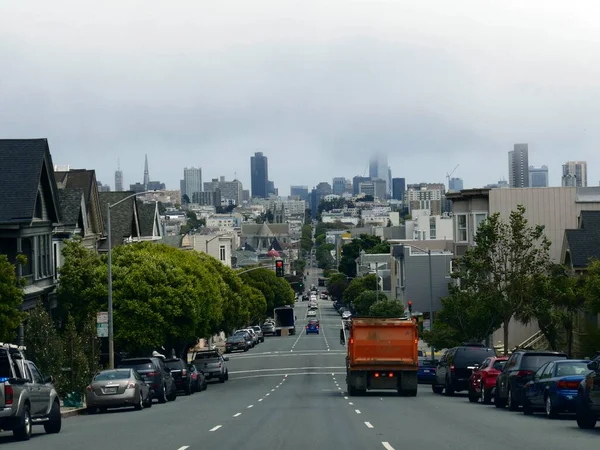 San Francisco California July 2018 San Francisco Skyscrapers Street Shot — стокове фото