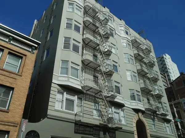 San Francisco California Julio 2018 Imagen Ascendente Edificio Con Escaleras — Foto de Stock