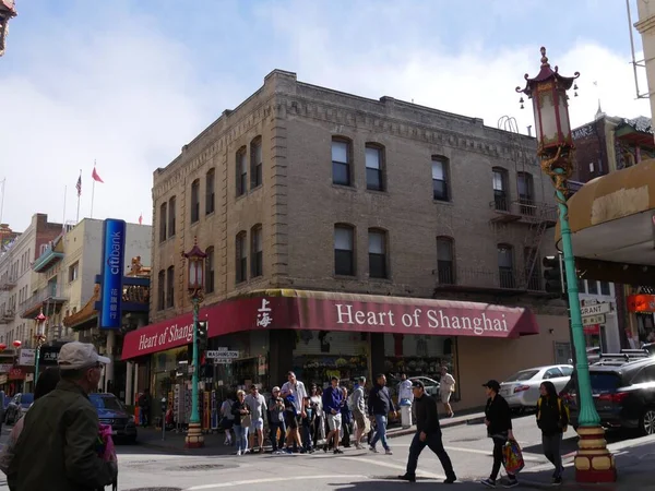 San Francisco California Julio 2018 Gente Cruza Carril Peatonal Una —  Fotos de Stock