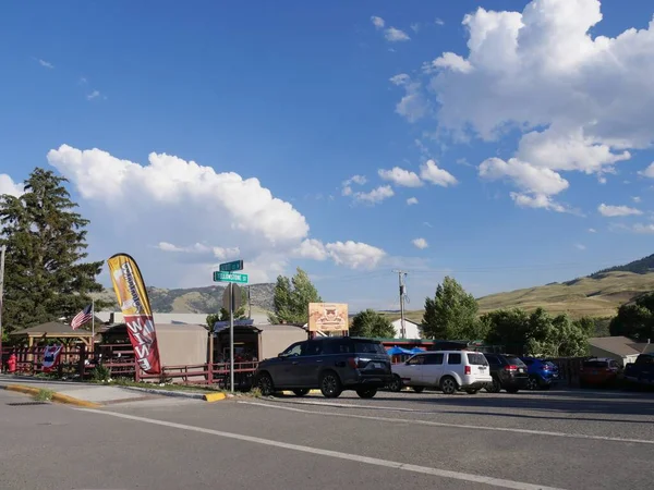 Gardiner Montana Juli 2018 Straatzicht Met Auto Geparkeerd Voor Een — Stockfoto