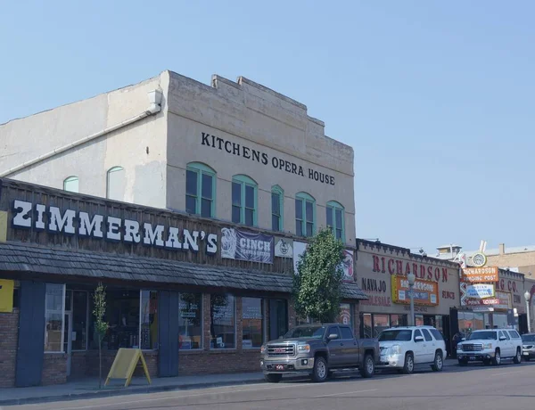 Gallup New Mexico Agosto 2018 Tienda Frontales Con Coches Estacionados — Foto de Stock