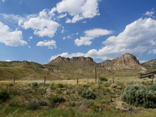 Formações Geológicas Topo Das Colinas Longo North Fork Highway Wyoming — Fotografia de Stock