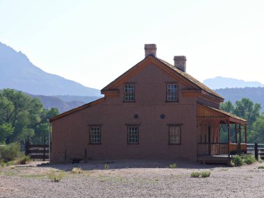 Russell Evi 'nin Rustik kerpiç binası, 1862' de inşa edilmiş ve Grafton hayalet kasabası Utah 'ta restore edilen binalardan biri..