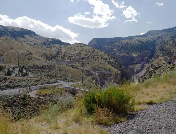 Scenic Mountains Cliffs Bridges Buffalo Bill Tunnel Wyoming — Stock Photo, Image