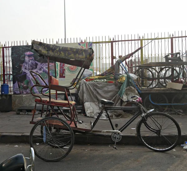 New Delhi Inde Mars 2018 Pousse Pousse Bicyclette Stationné Bord — Photo