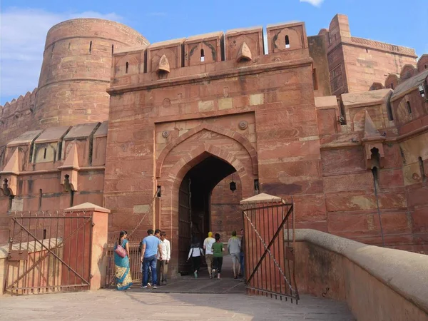Agra Uttar Pradesh India Maart 2018 Bezoekers Gaan Door Ingang — Stockfoto