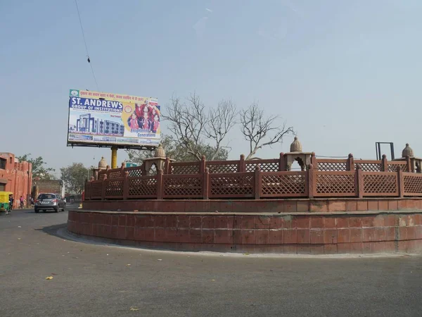 Agra Uttar Pradesh Indie Březen 2018 Rotunda Velkou Reklamou Billboardu — Stock fotografie