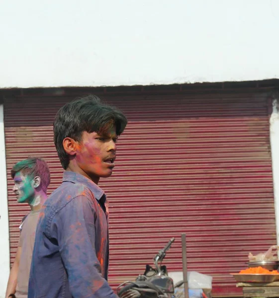 Агра Уттар Прадеш Индия Март 2018 Люди Ходят Улицам Цветными — стоковое фото