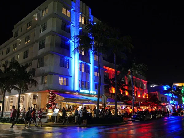 Miami Florida Dezember 2018 Nachtaufnahme Mit Menschenmengen Die Restaurants Ocean — Stockfoto