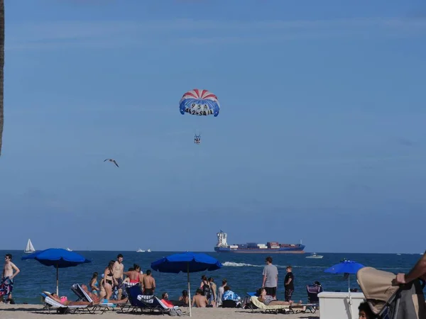Fort Lauderdale Miami Δεκέμβριος 2018 Πολυσύχναστη Θέα Στην Παραλία Ένα — Φωτογραφία Αρχείου
