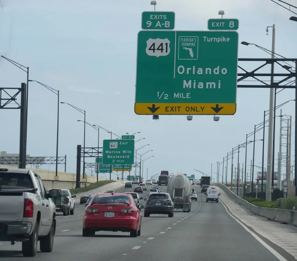 Miami Florida Aralık 2018 Orlando Miami Yön Işaretleriyle Vurularak Öldürüldü — Stok fotoğraf