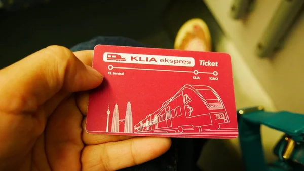 Kuala Lumpur Malaysia March 2018 Hand Holding Digital Train Ticket — 스톡 사진