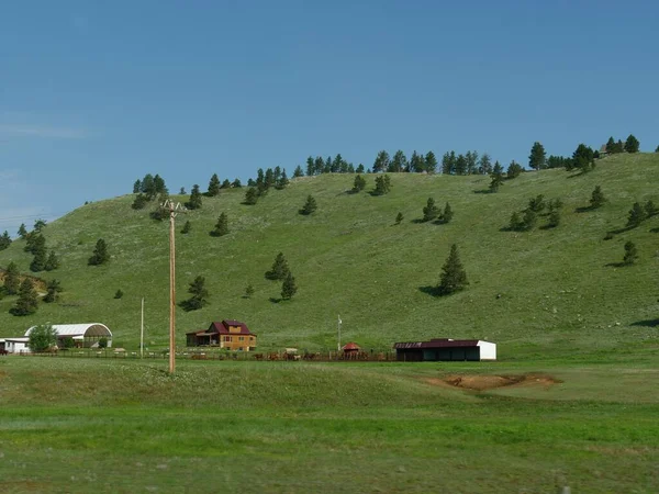 Custer City Południowa Dakota Lipiec 2018 Zielone Wzgórze Farmą Wzdłuż — Zdjęcie stockowe