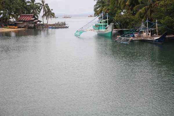 Surigao Del Sur Filipinas Agosto 2014 Barcos Pesca Atracados Rio — Fotografia de Stock