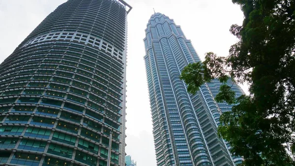 Salida Hacia Arriba Las Torres Petronas Gemelas Una Las Atracciones —  Fotos de Stock