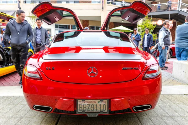 Redmond, WA - April 29, 2017: Exotic car show at Redmond Town Center — Stock Photo, Image