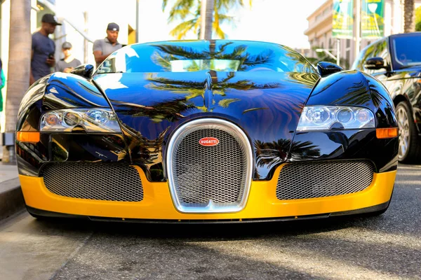 BEVERLY HILLS, CA - ИЮНЬ 10, 2017: Bugatti Veyron 16.4 — стоковое фото