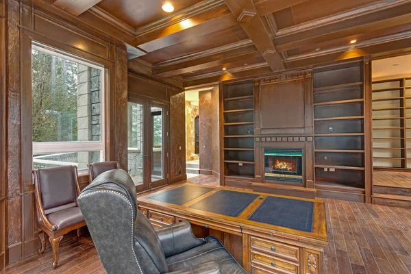 Chic Wood Paneled Home office features coffered ceiling — Stock Photo, Image